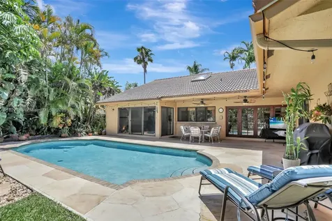 1180 NW 100th Way Plantation FL 33322