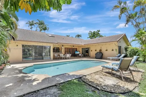 1180 NW 100th Way Plantation FL 33322