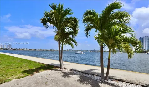 2920 Point East Drive Aventura FL 33160