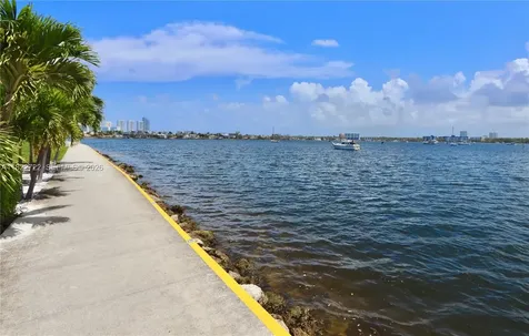 2920 Point East Drive Aventura FL 33160