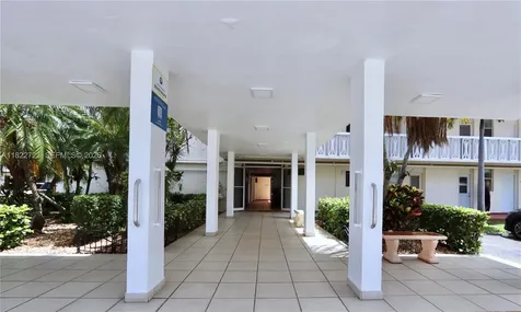 2920 Point East Drive Aventura FL 33160