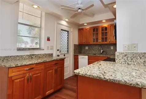 2920 Point East Drive Aventura FL 33160
