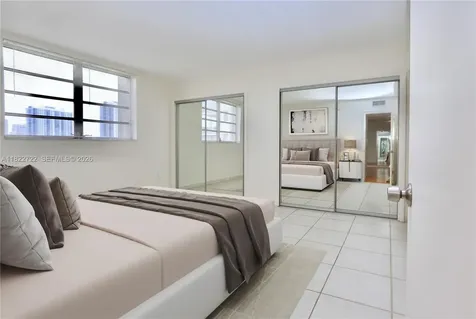 2920 Point East Drive Aventura FL 33160