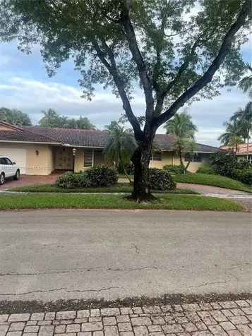 16120 E Troon Circle Miami Lakes FL 33014