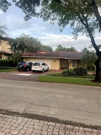 16120 E Troon Circle Miami Lakes FL 33014
