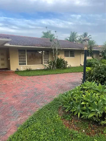 16120 E Troon Circle Miami Lakes FL 33014