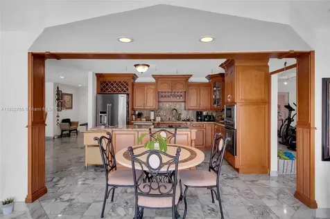 7080 SW 98th Avenue Miami FL 33173