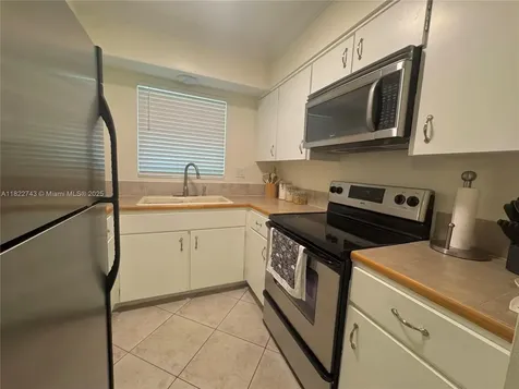 3801 NE 22nd Terrace Lighthouse Point FL 33064