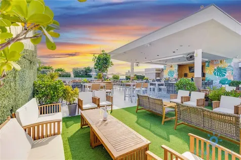 777 N Ocean Drive Hollywood FL 33019