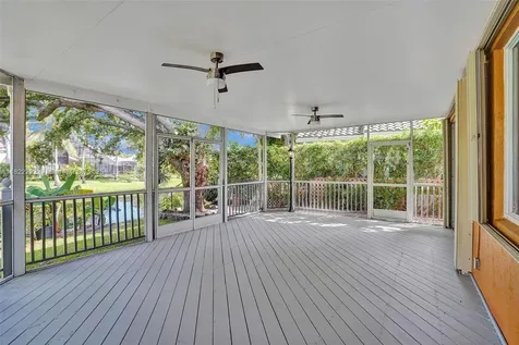 5025 NW 95th Drive Coral Springs FL 33076
