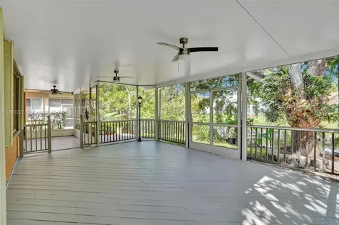 5025 NW 95th Drive Coral Springs FL 33076