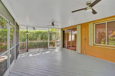 5025 NW 95th Drive Coral Springs FL 33076