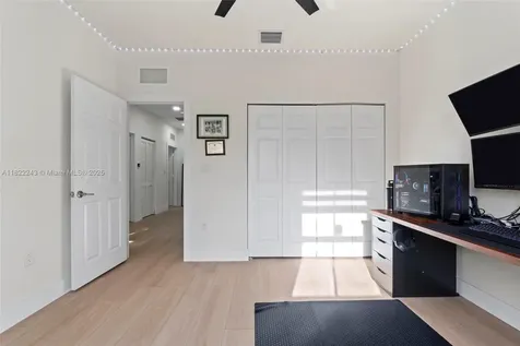 10129 W 32nd Lane Hialeah FL 33018