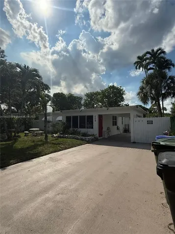 205 SW 21st Way Fort Lauderdale FL 33312