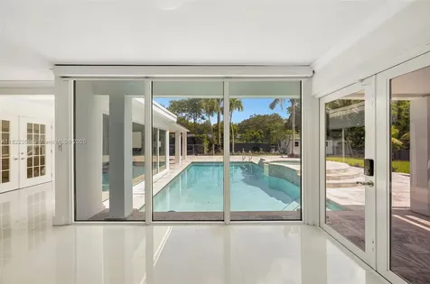 11230 SW 69th Court Pinecrest FL 33156