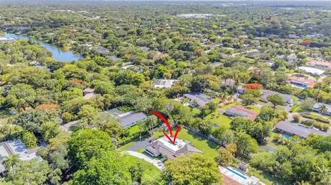 11230 SW 69th Court Pinecrest FL 33156