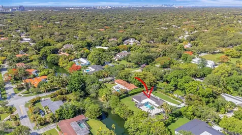 11230 SW 69th Court Pinecrest FL 33156