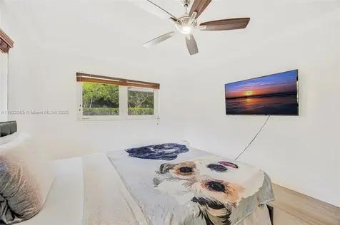 11230 SW 69th Court Pinecrest FL 33156