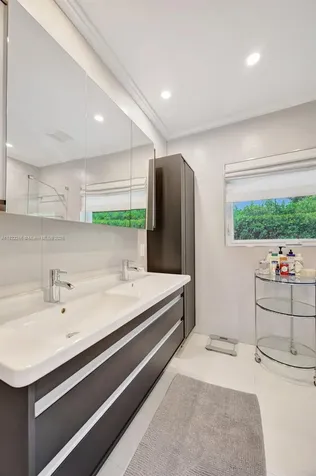 11230 SW 69th Court Pinecrest FL 33156