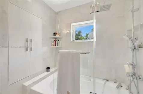11230 SW 69th Court Pinecrest FL 33156