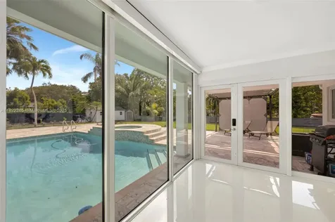 11230 SW 69th Court Pinecrest FL 33156