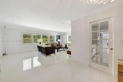 11230 SW 69th Court Pinecrest FL 33156