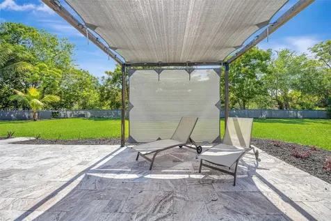 11230 SW 69th Court Pinecrest FL 33156