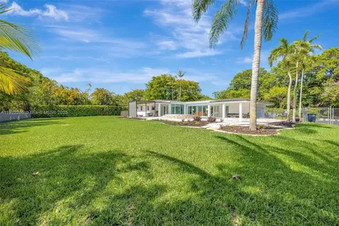 11230 SW 69th Court Pinecrest FL 33156