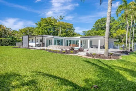 11230 SW 69th Court Pinecrest FL 33156