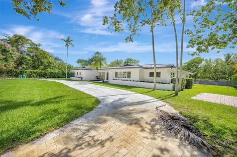 11230 SW 69th Court Pinecrest FL 33156