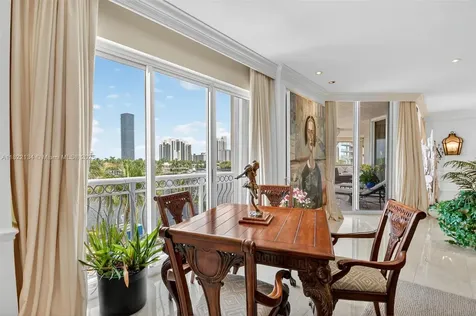 19925 NE 39th Place Aventura FL 33180