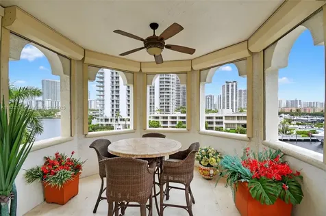 19925 NE 39th Place Aventura FL 33180