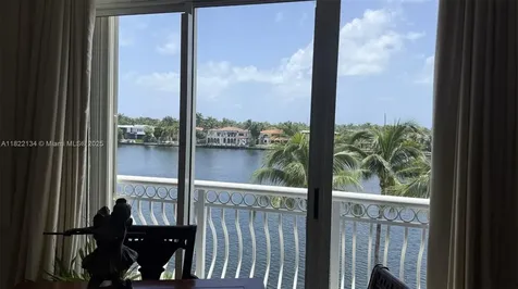 19925 NE 39th Place Aventura FL 33180