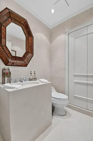 19925 NE 39th Place Aventura FL 33180