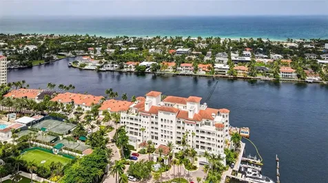 19925 NE 39th Place Aventura FL 33180