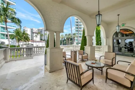 19925 NE 39th Place Aventura FL 33180