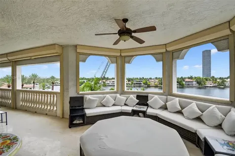 19925 NE 39th Place Aventura FL 33180
