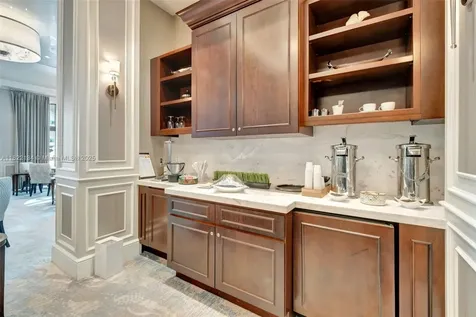 19925 NE 39th Place Aventura FL 33180