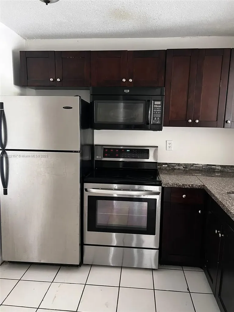 498 NW 165th Street Road Miami FL 33169