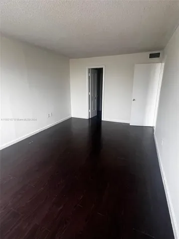 498 NW 165th Street Road Miami FL 33169