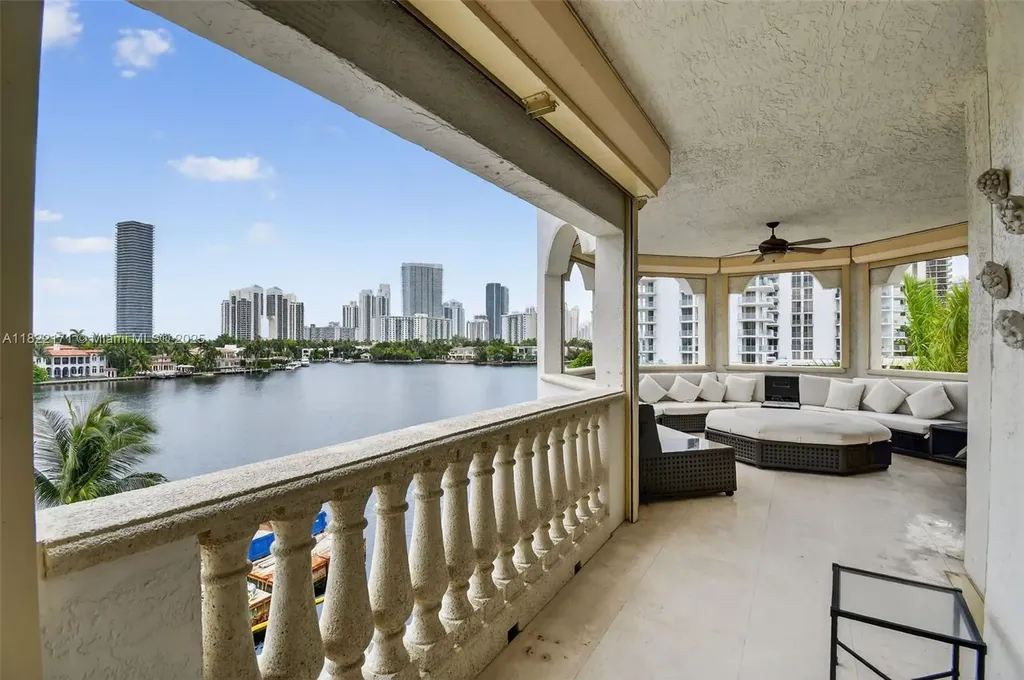 19925 NE 39th Place Aventura FL 33180