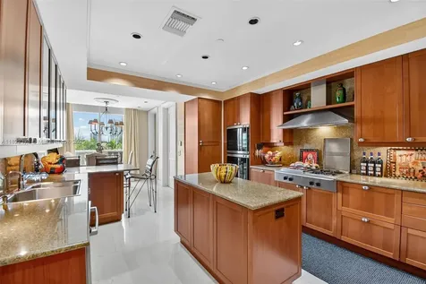 19925 NE 39th Place Aventura FL 33180