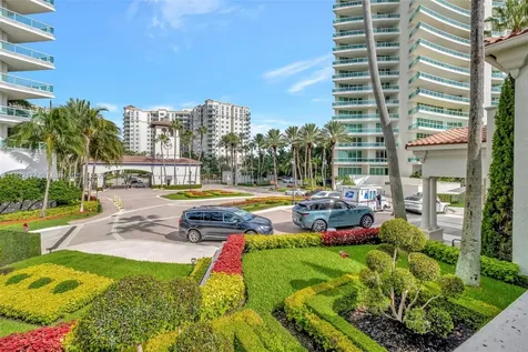 19925 NE 39th Place Aventura FL 33180