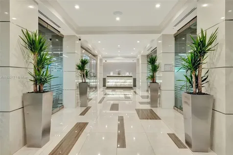 19925 NE 39th Place Aventura FL 33180