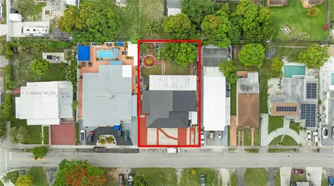 230 W 47th Street Hialeah FL 33012