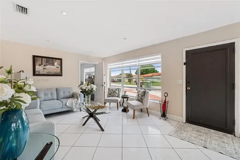 230 W 47th Street Hialeah FL 33012