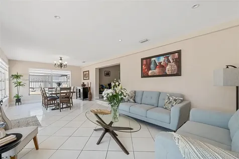 230 W 47th Street Hialeah FL 33012