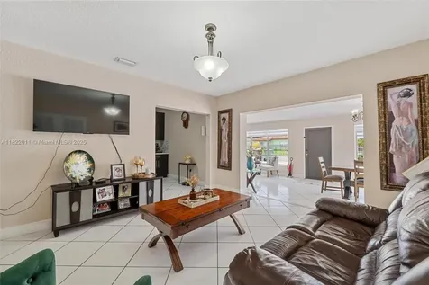 230 W 47th Street Hialeah FL 33012