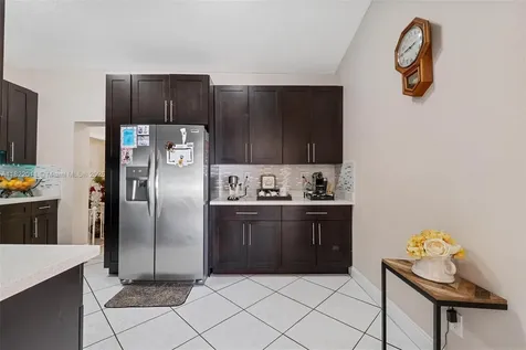 230 W 47th Street Hialeah FL 33012