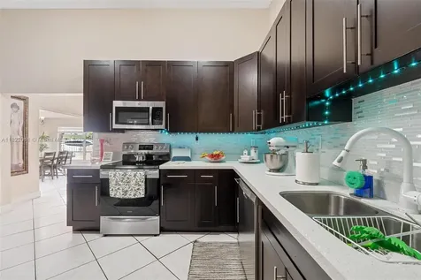 230 W 47th Street Hialeah FL 33012